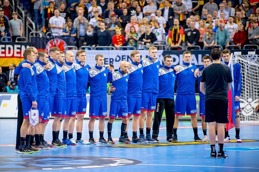Handballmannschaft Russland sing Nationalhymne WM 2019