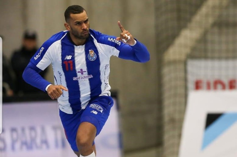 Djibril M'Bengue im Spiel vom FC Porto - Saint-Raphaël