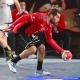Mohammad Sanad beugt sich im Handballspiel