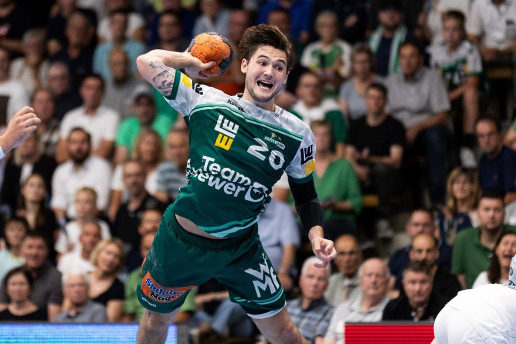 250903_EP__OST_3493-min Handballspieler wirft den Ball